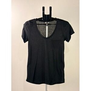 Make + Model Black V-Neck Pocket T-Shirt Short Sleeve Small